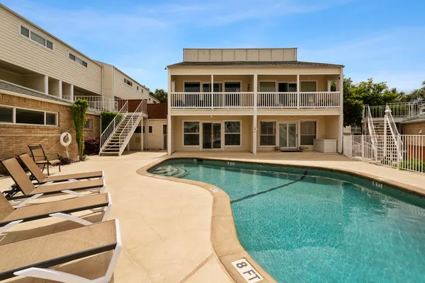 $1,895 | 1818 South Lakeshore Boulevard, Unit 8, Austin, TX 78741