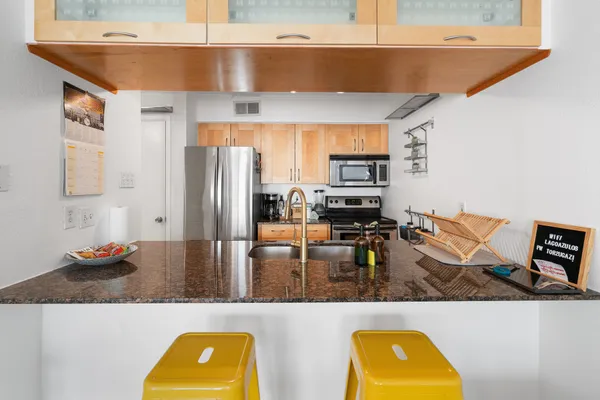 $1,895 | 1818 South Lakeshore Boulevard, Unit 8, Austin, TX 78741