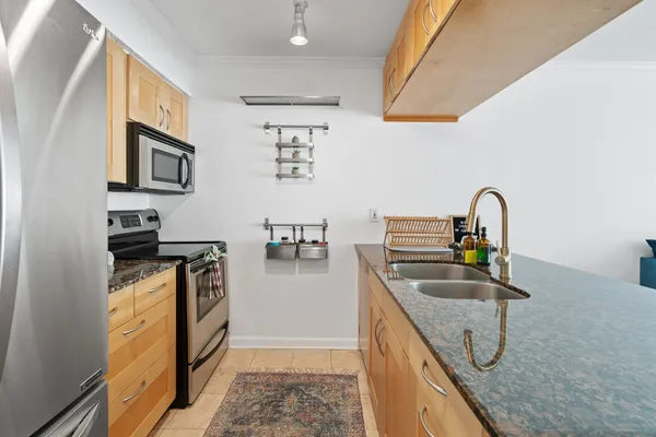 $1,895 | 1818 South Lakeshore Boulevard, Unit 8, Austin, TX 78741