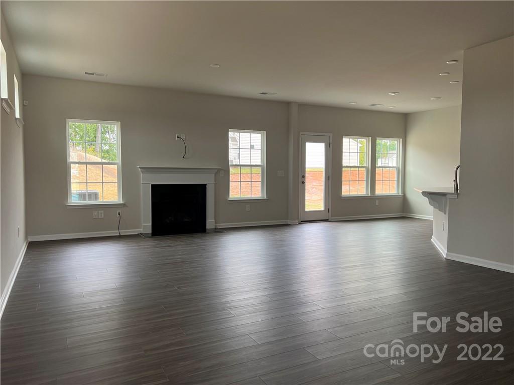 15308 Lake Ridge Road, Unit 2 Charlotte, NC 28278 - Photo 7 of 16 Gallery Image 7