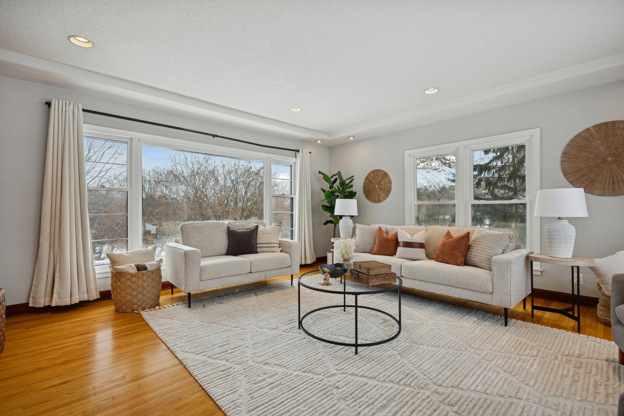 5107 Woodhill Road Minnetonka, MN 55345 - Photo 12 of 56