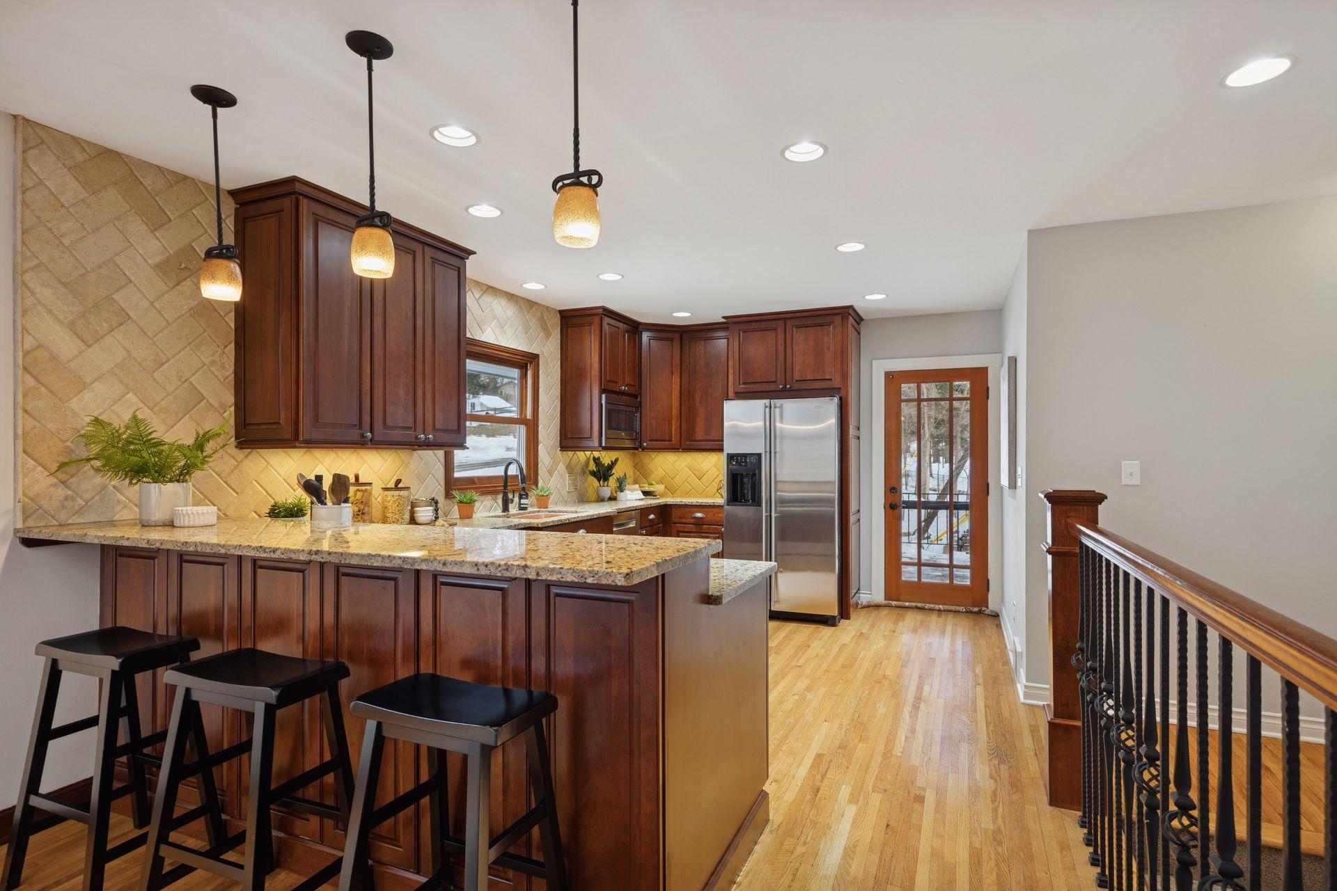 5107 Woodhill Road Minnetonka, MN 55345 - Photo 19 of 56