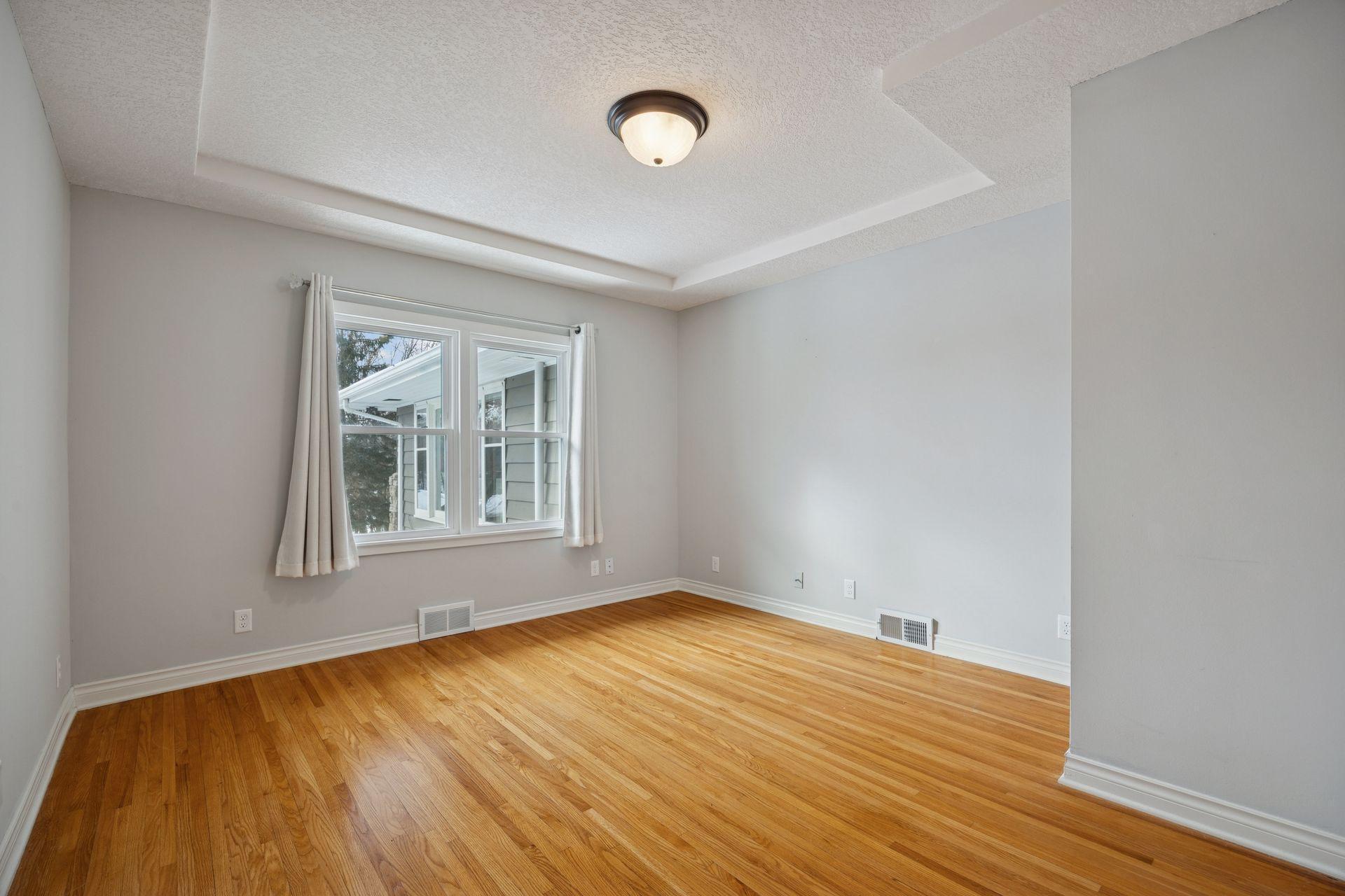 5107 Woodhill Road Minnetonka, MN 55345 - Photo 32 of 56