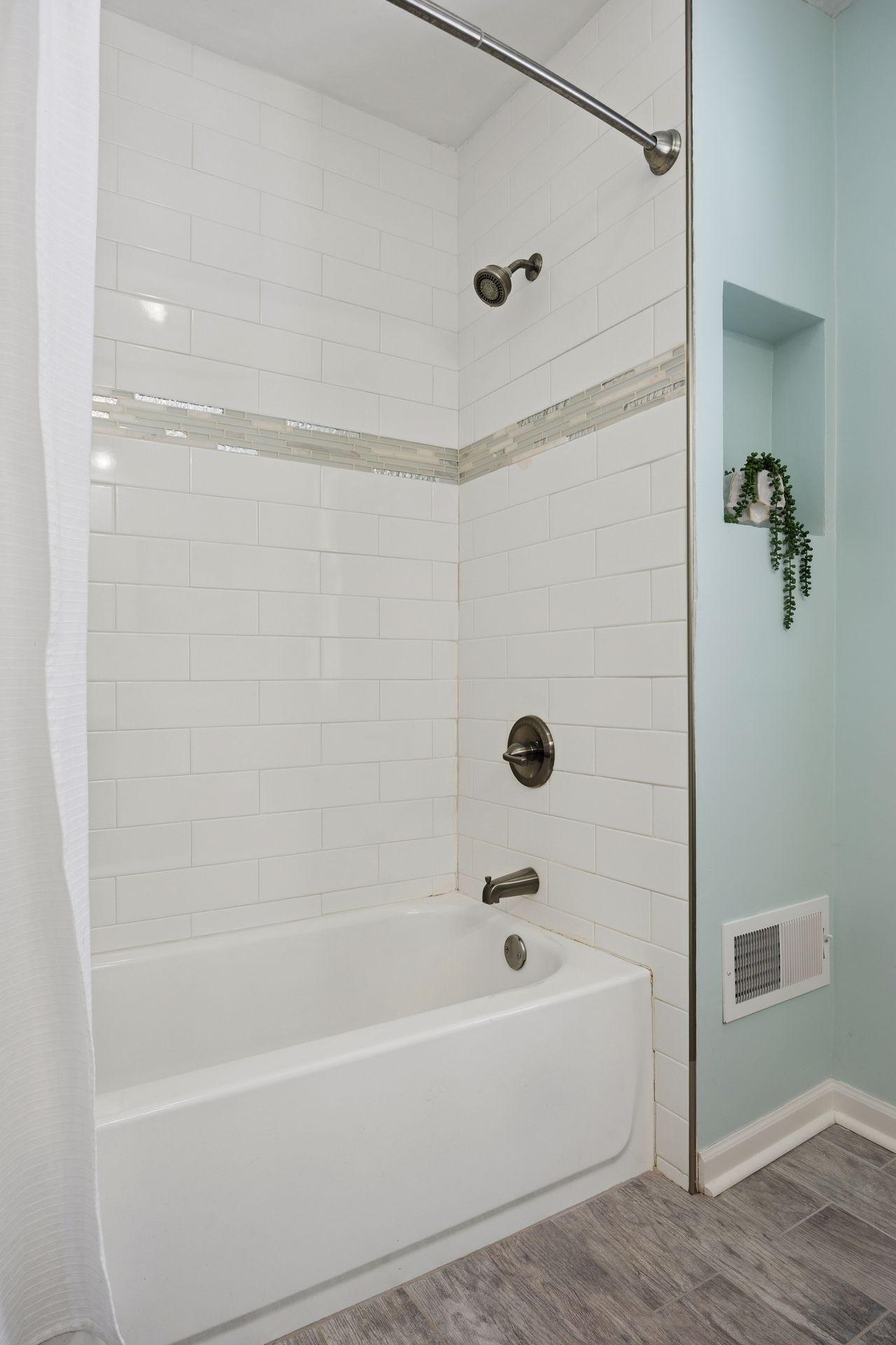 5107 Woodhill Road Minnetonka, MN 55345 - Photo 36 of 56