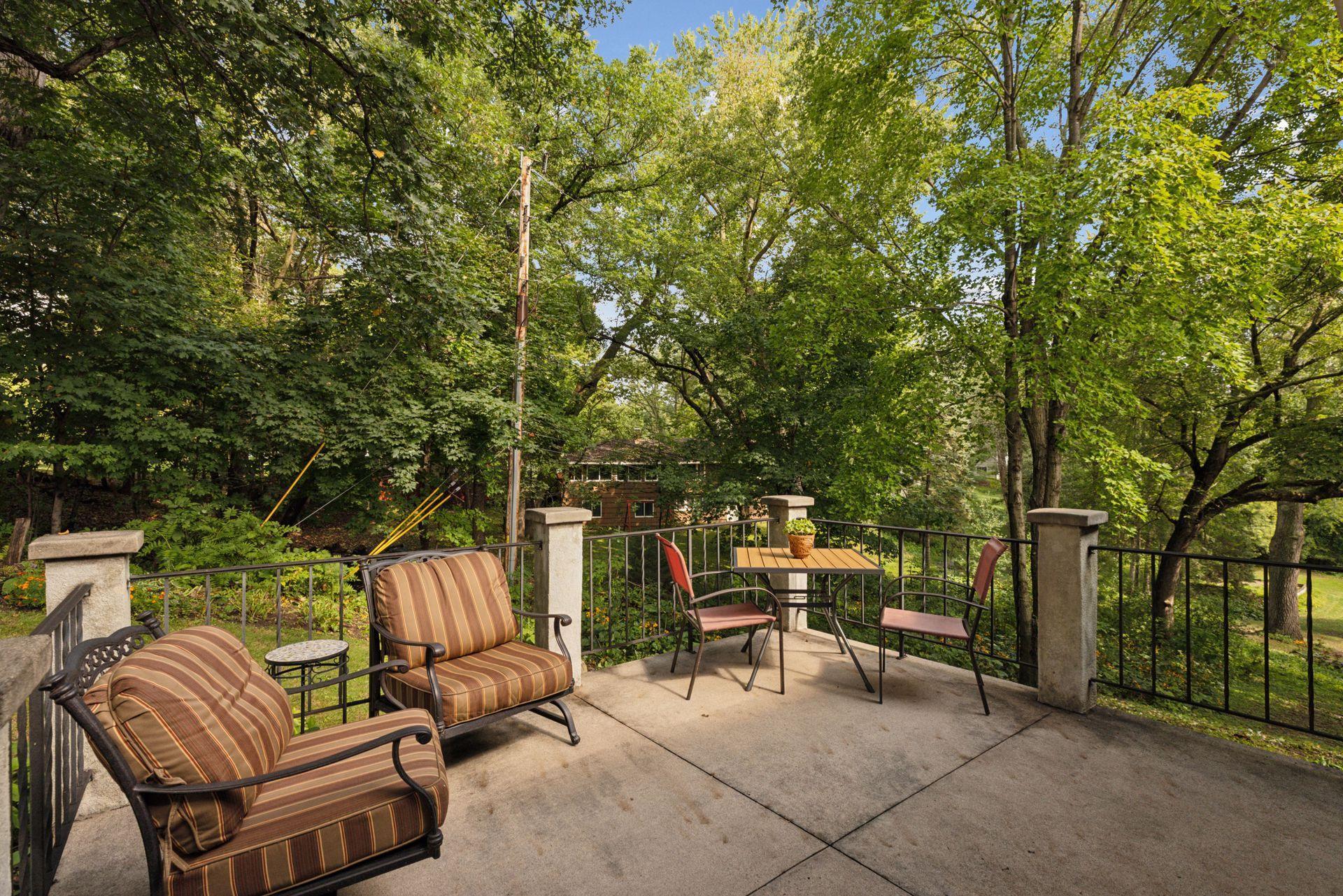 5107 Woodhill Road Minnetonka, MN 55345 - Photo 4 of 56