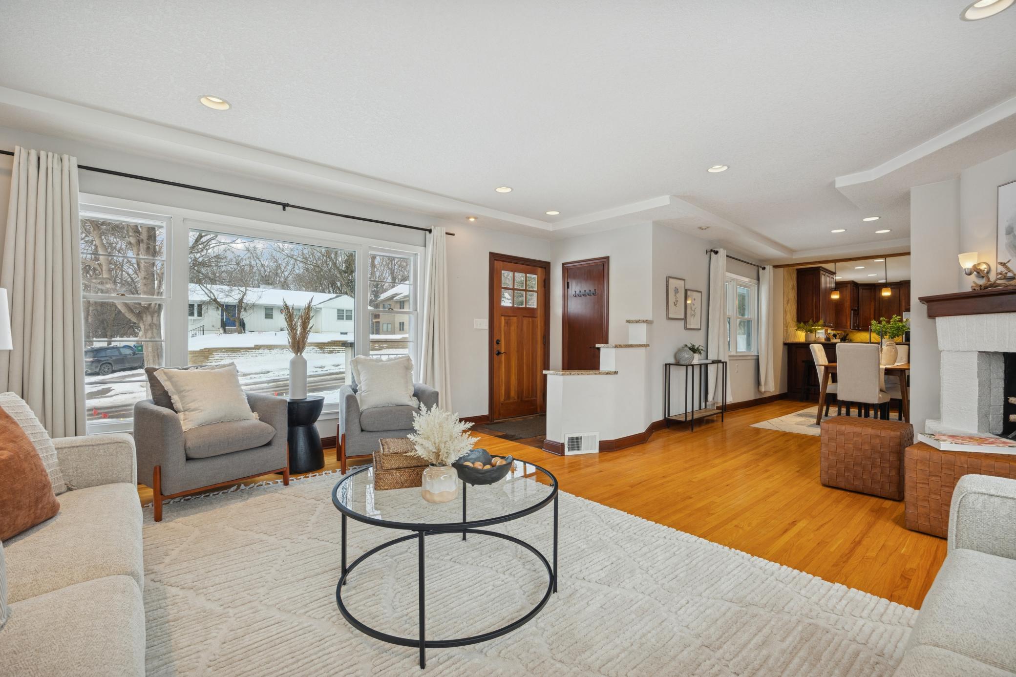 5107 Woodhill Road Minnetonka, MN 55345 - Photo 10 of 56