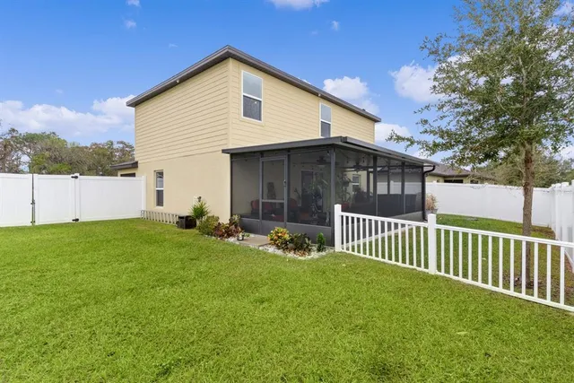 $2,400 | 1136 Sea Pines Court, Tavares, FL 32778