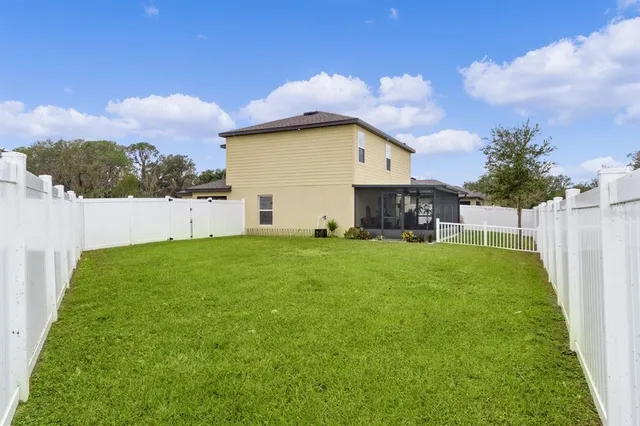 $2,400 | 1136 Sea Pines Court, Tavares, FL 32778