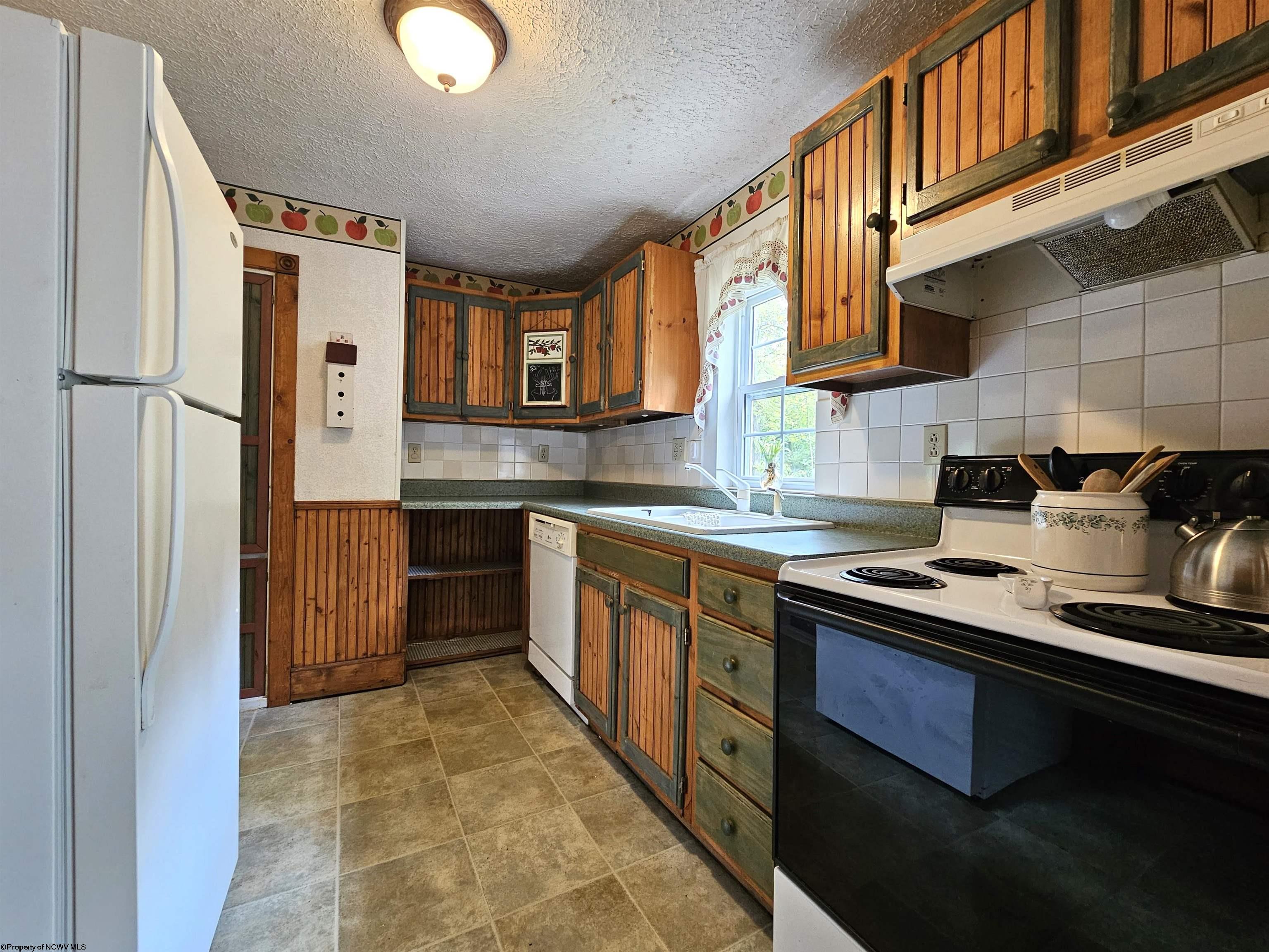 117 Hallhurst Road Fairmont, WV 26554 - Photo 20 of 29 Gallery Image 20