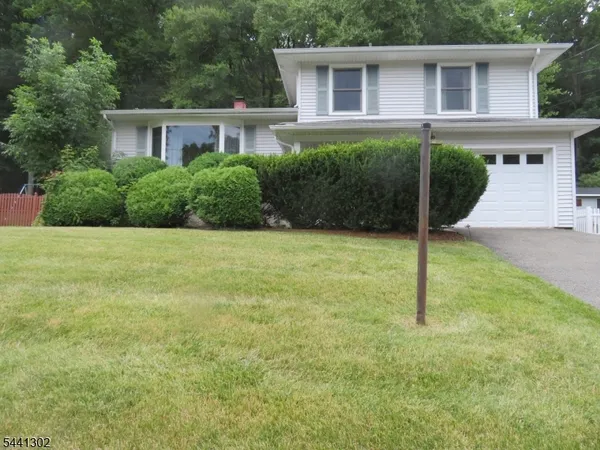 $499,900 | 30 Deer Path Drive, Flanders, NJ 07836