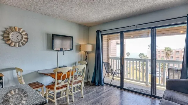 $73,900 | 3938 Surfside Boulevard, Unit 3336, Corpus Christi, TX 78402