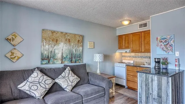 $73,900 | 3938 Surfside Boulevard, Unit 3336, Corpus Christi, TX 78402