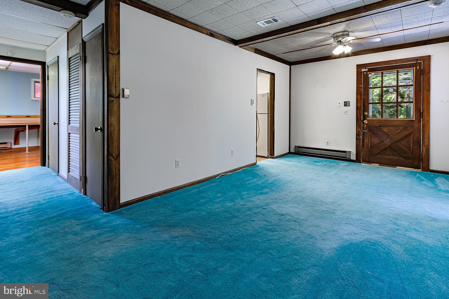 2 Chief Massasoit Medford, NJ 08055 - Photo 5 of 28 Living room on main level