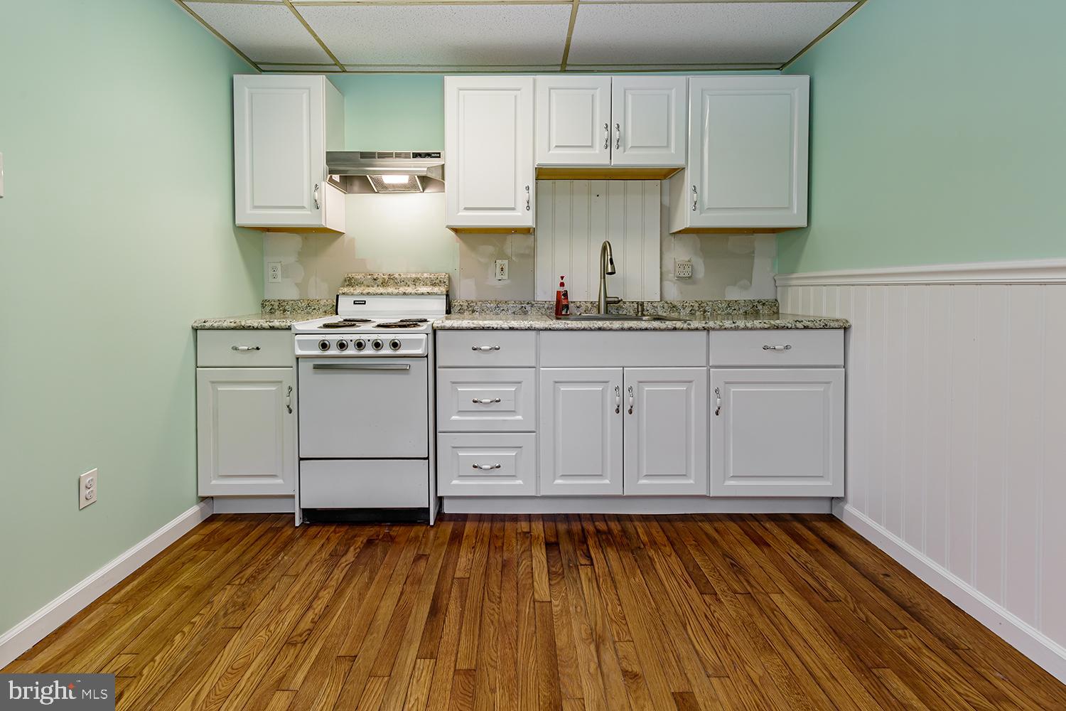 2 Chief Massasoit Medford, NJ 08055 - Photo 6 of 28 Eat in kitchen on main level