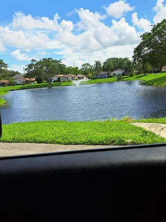 $1,800 | 6531 Southeast Federal Highway, Unit E202, Stuart, FL 34997