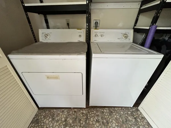 $1,800 | 6531 Southeast Federal Highway, Unit E202, Stuart, FL 34997