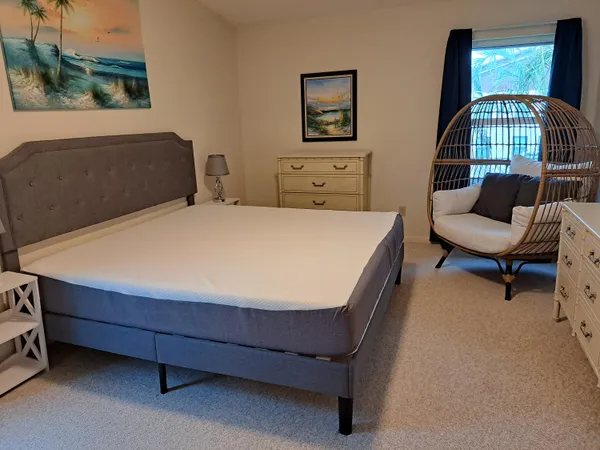 $1,800 | 6531 Southeast Federal Highway, Unit E202, Stuart, FL 34997