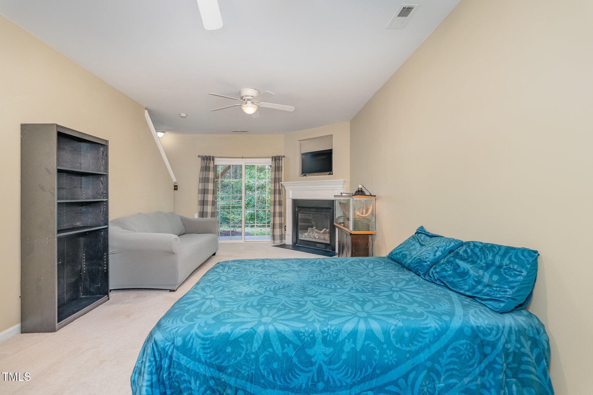 7894 Spungold Street Raleigh, NC 27617 - Photo 19 of 24 Huge 3rd bedroom with space for an office?