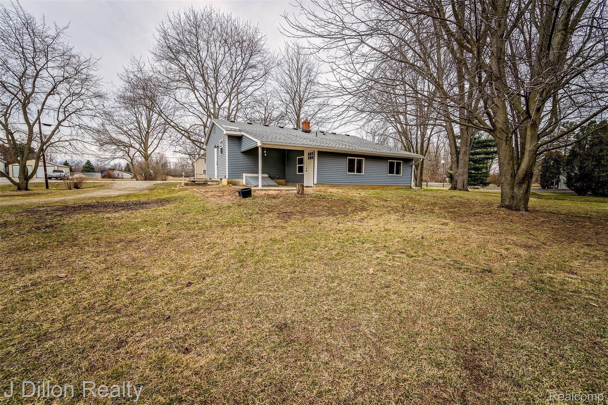 9101 Bunton Road Willis, MI 48191 - Photo 6 of 28 9101 Bunton-16.jpg