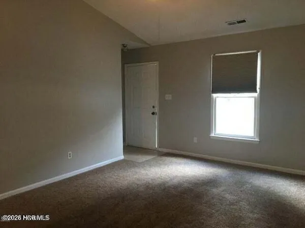 $1,075 | 122 Corey Circle, Jacksonville, NC 28546