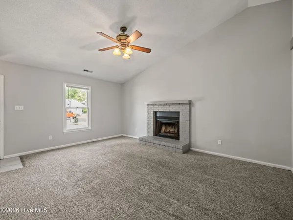 $1,075 | 122 Corey Circle, Jacksonville, NC 28546