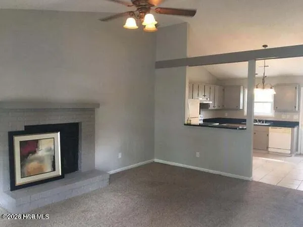 $1,075 | 122 Corey Circle, Jacksonville, NC 28546