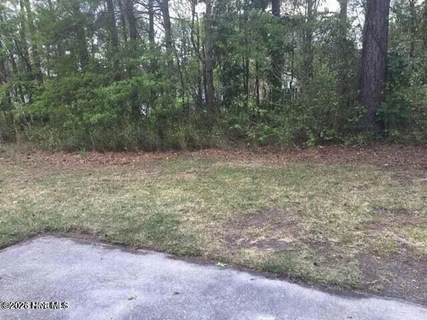 $1,075 | 122 Corey Circle, Jacksonville, NC 28546