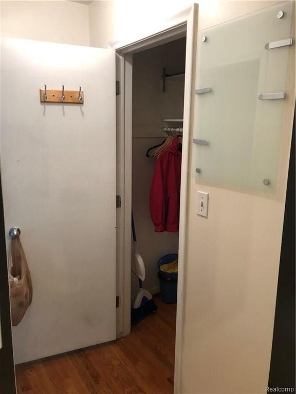 16471 East 10 Mile Road Eastpointe, MI 48021 - Photo 7 of 13