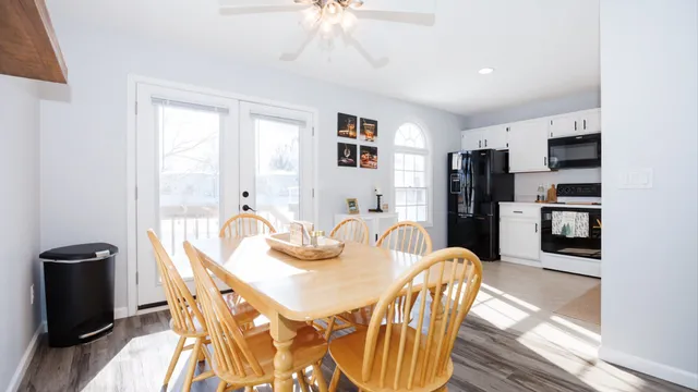 $159,900 | 903 North Linden Street, Unit 205, Normal, IL 61761