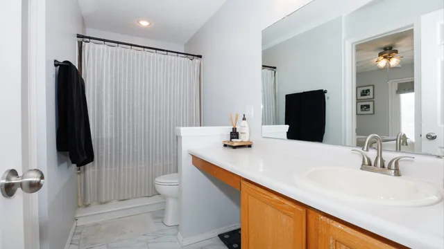 $159,900 | 903 North Linden Street, Unit 205, Normal, IL 61761