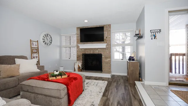 $159,900 | 903 North Linden Street, Unit 205, Normal, IL 61761