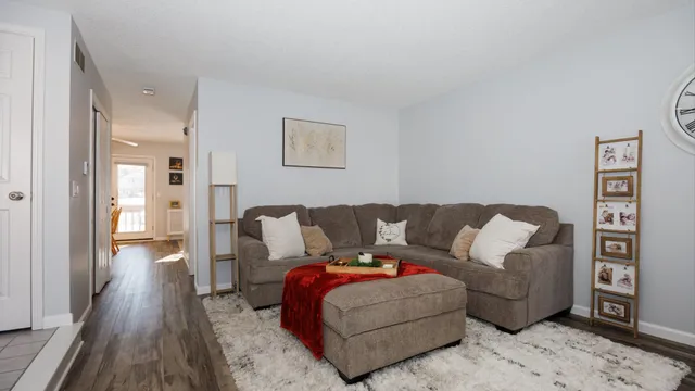 $159,900 | 903 North Linden Street, Unit 205, Normal, IL 61761