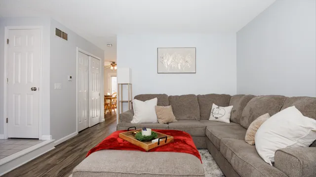 $159,900 | 903 North Linden Street, Unit 205, Normal, IL 61761