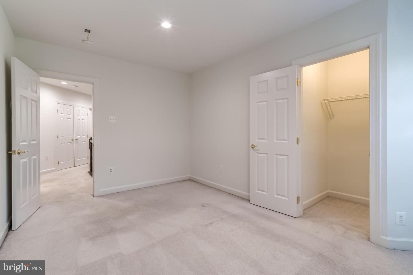 24909 Pinebrook Road Chantilly, VA 20152 - Photo 24 of 34 Gallery Image 24