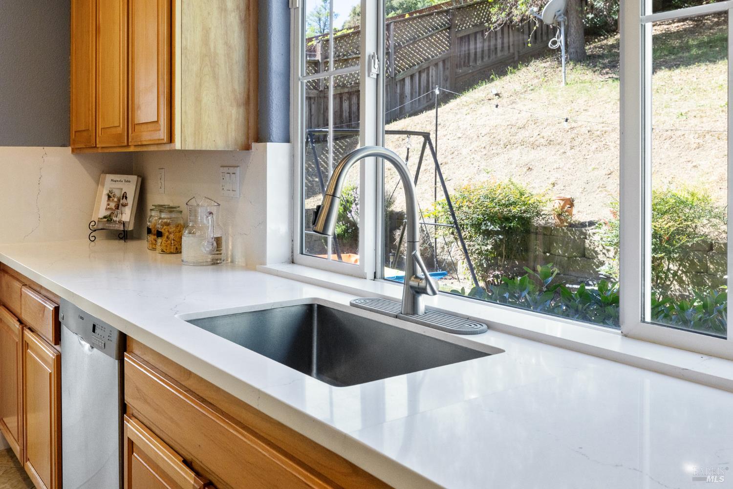 1149 Songwood Road Vallejo, CA 94591 - Photo 13 of 41