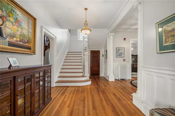 $1,425,000 | 1 Hawthorne Place, Independence, MO 64052