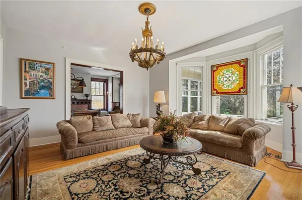 $1,349,000 | 1 Hawthorne Place, Independence, MO 64052