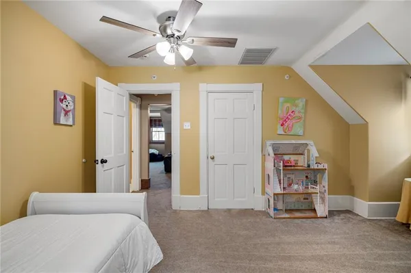 $1,349,000 | 1 Hawthorne Place, Independence, MO 64052