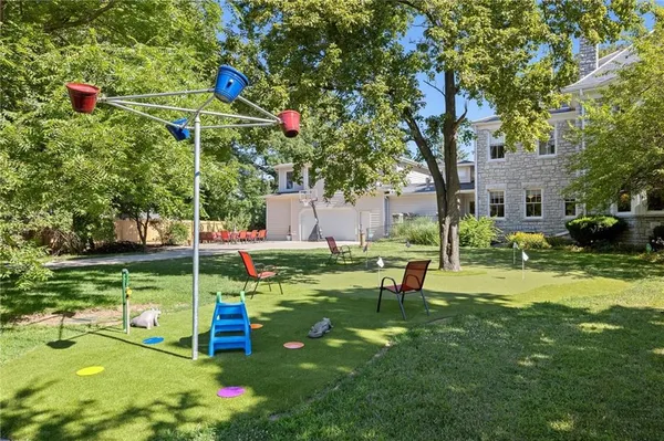 $1,349,000 | 1 Hawthorne Place, Independence, MO 64052