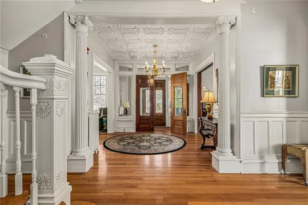 $1,425,000 | 1 Hawthorne Place, Independence, MO 64052