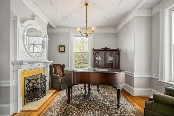 $1,425,000 | 1 Hawthorne Place, Independence, MO 64052