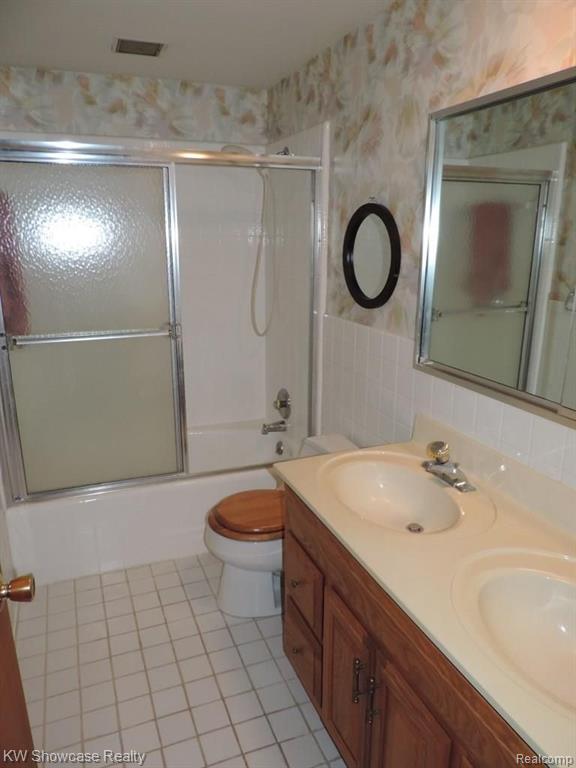 3888 Sleeth Road Commerce Township, MI 48382 - Photo 16 of 27