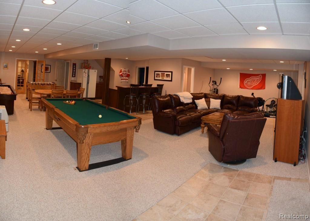 7215 Faussett Road Fenton, MI 48430 - Photo 36 of 46 36 basement pano.jpg