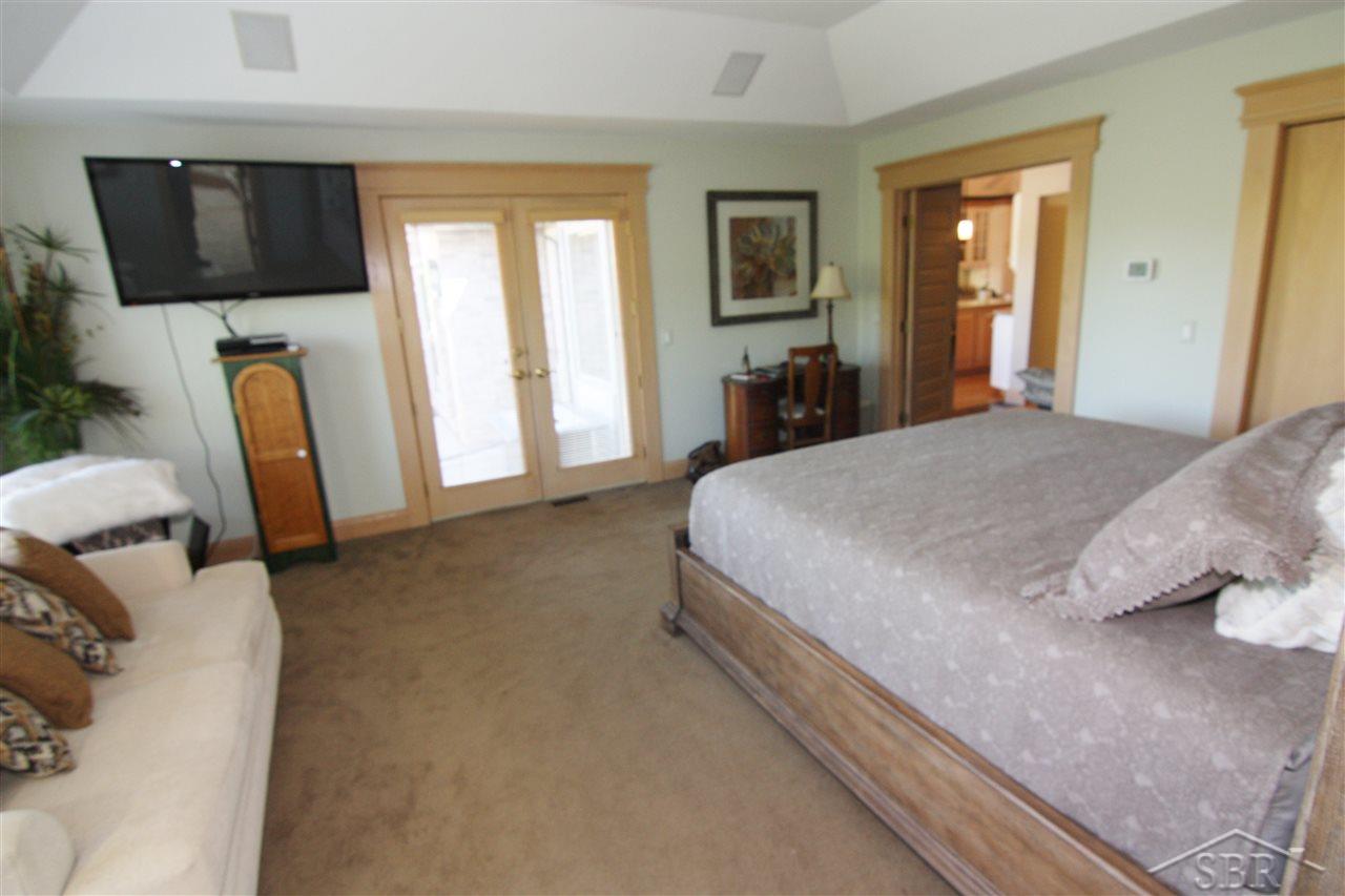 2201 Chestnut Ridge Saginaw, MI 48609 - Photo 25 of 54 50036895-27.JPG