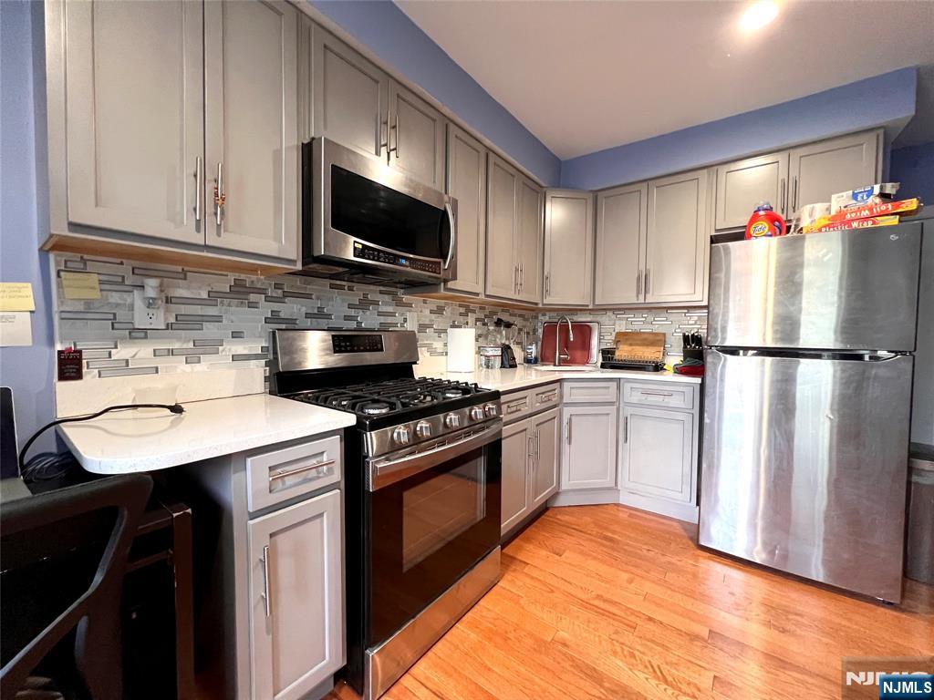 73 Wallington Avenue Wallington, NJ 07057 - Photo 3 of 7