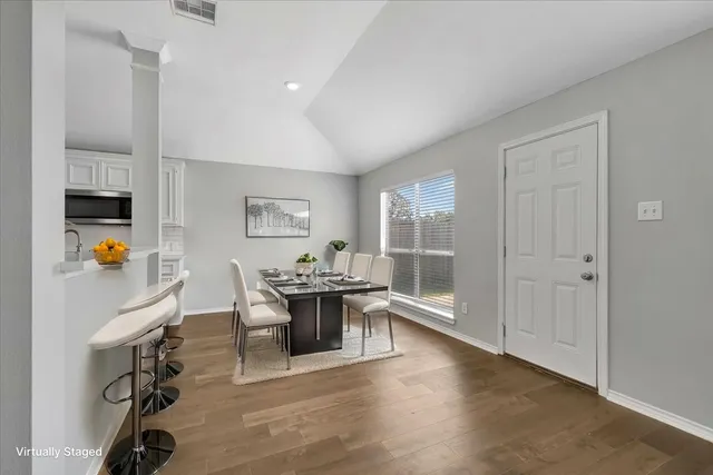 $2,350 | 3915 Summerfield Drive, Pearland, TX 77584