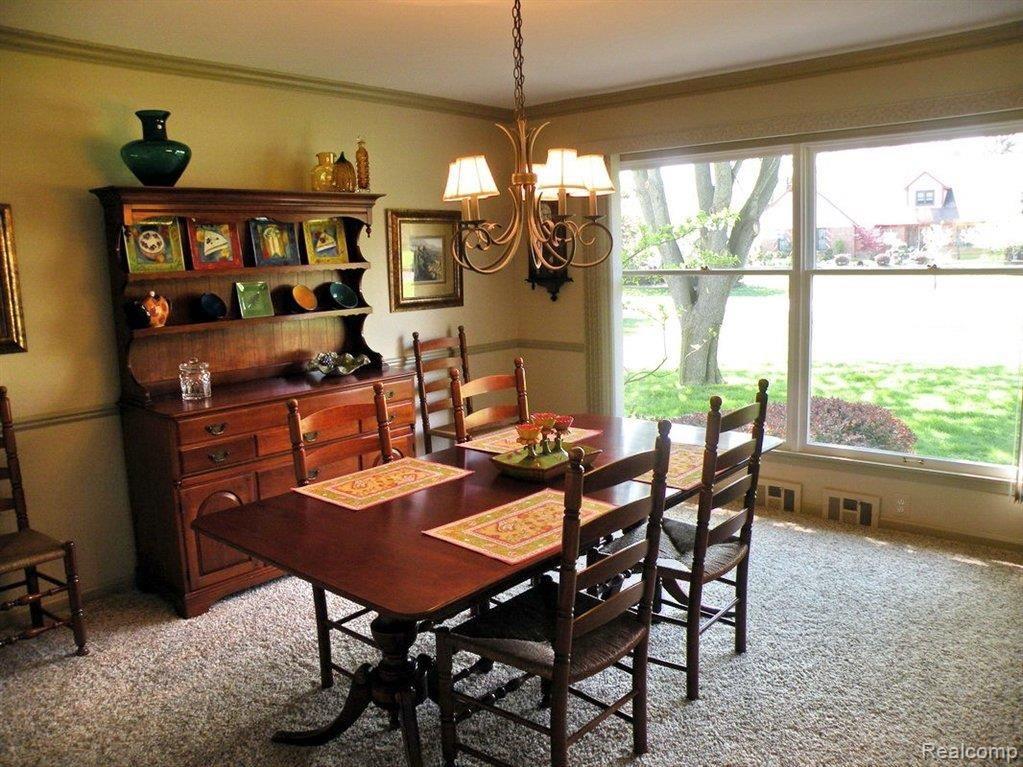 1639 Kingsmere Circle Rochester, MI 48309 - Photo 8 of 24 Dining Room