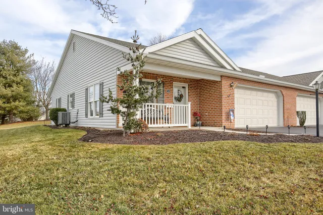 $299,900 | 14 Creek Bank Drive, Mechanicsburg, PA 17050