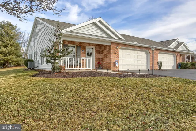 $299,900 | 14 Creek Bank Drive, Mechanicsburg, PA 17050