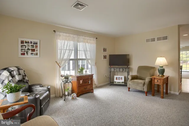 $299,900 | 14 Creek Bank Drive, Mechanicsburg, PA 17050